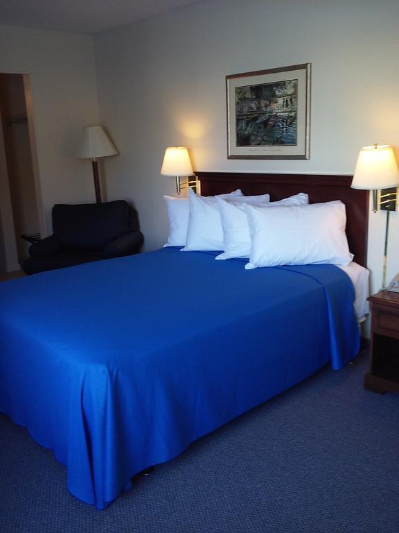 Main Street Lodge And Suites 포트휴런 객실 사진