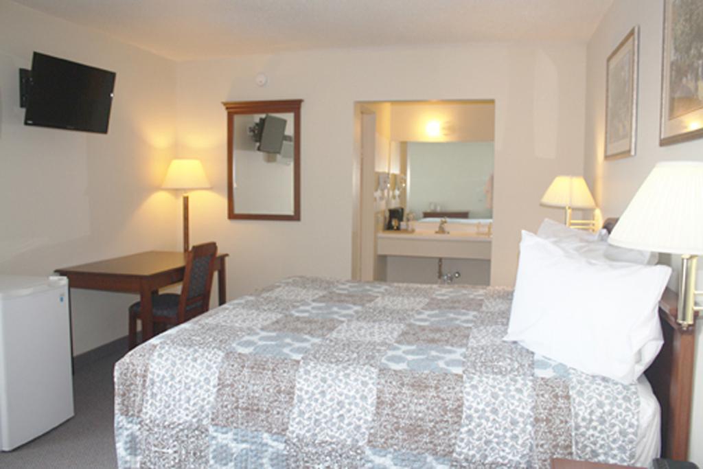 Main Street Lodge And Suites 포트휴런 외부 사진