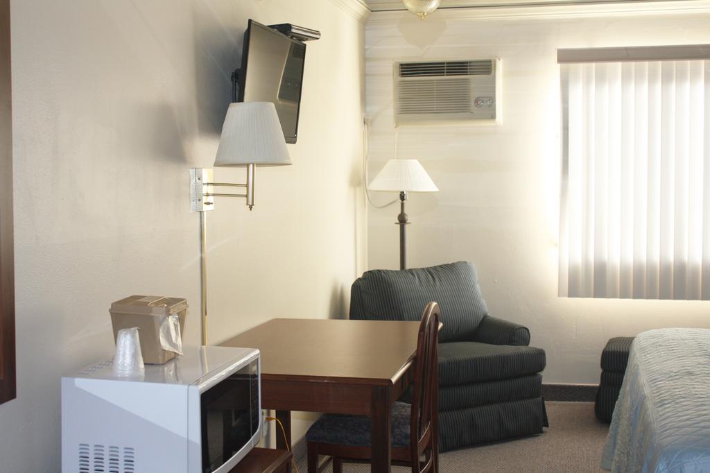 Main Street Lodge And Suites 포트휴런 외부 사진