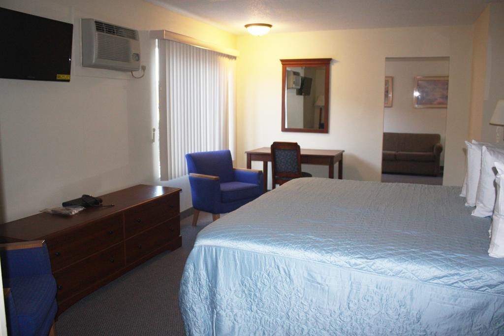 Main Street Lodge And Suites 포트휴런 객실 사진