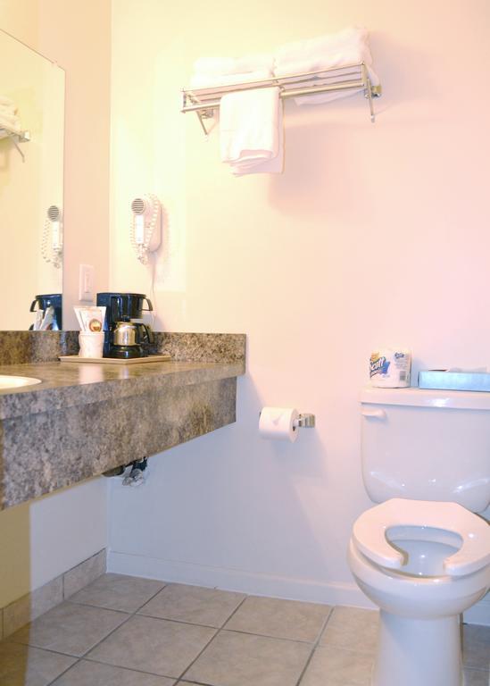 Main Street Lodge And Suites 포트휴런 외부 사진