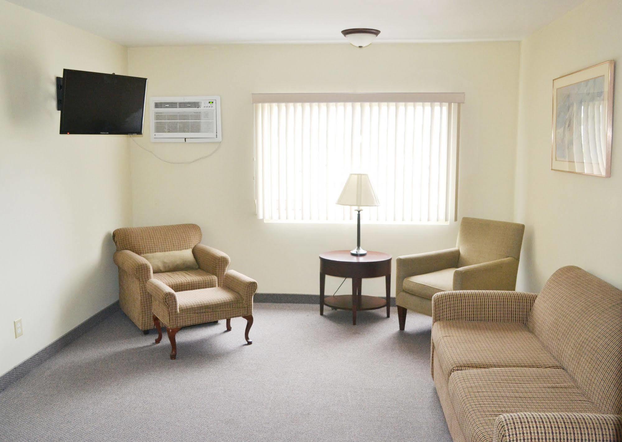 Main Street Lodge And Suites 포트휴런 외부 사진