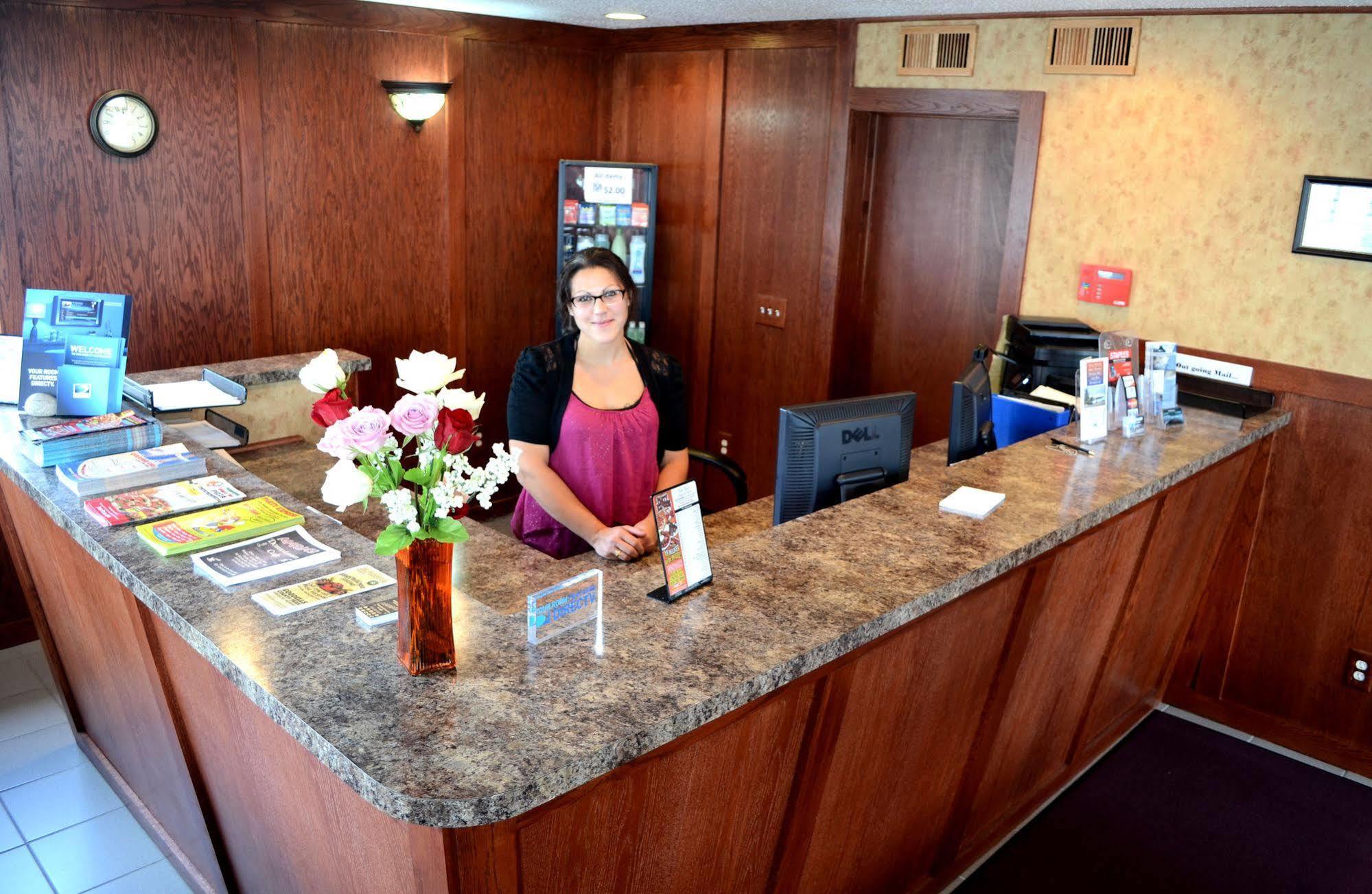 Main Street Lodge And Suites 포트휴런 외부 사진